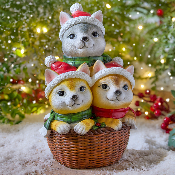 Weihnachtskatzen im Korb
