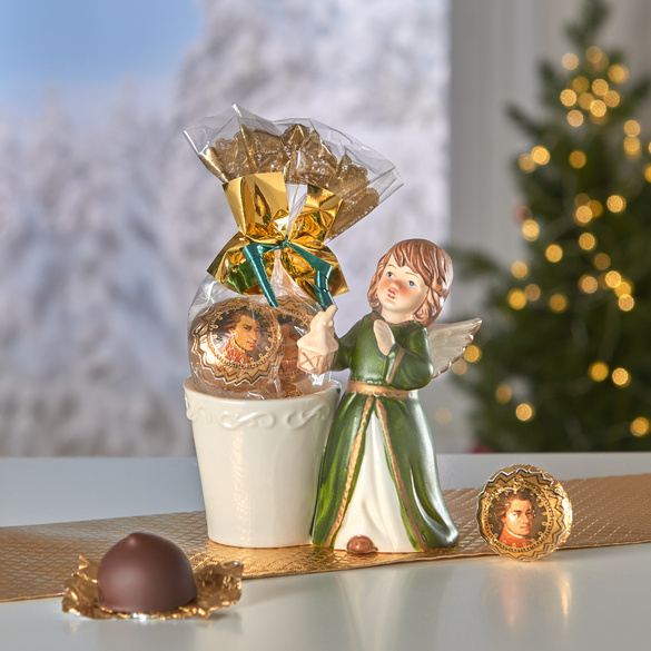 Weihnachtsengel mit Konfekt