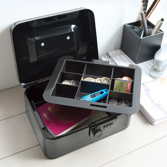 Geldkassette mit Zahlenschloss