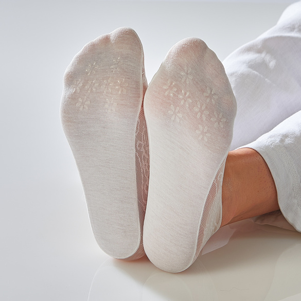 Spitzensöckchen schwarz + weiß + beige 3 Paar