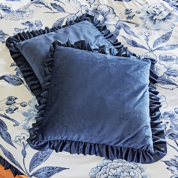 Rüschenkissen blau