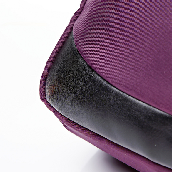 Handtasche "Farah" wasserdicht waldbeere