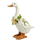 Dekofigur Gans mit Blumenkranz aus Magnesia seitlicher Blick