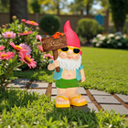 Gartenzwerg mit "Welcome"-Schild