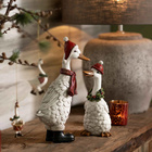 Weihnachtsgans aus Poly mit Nikolausmütze und Schal